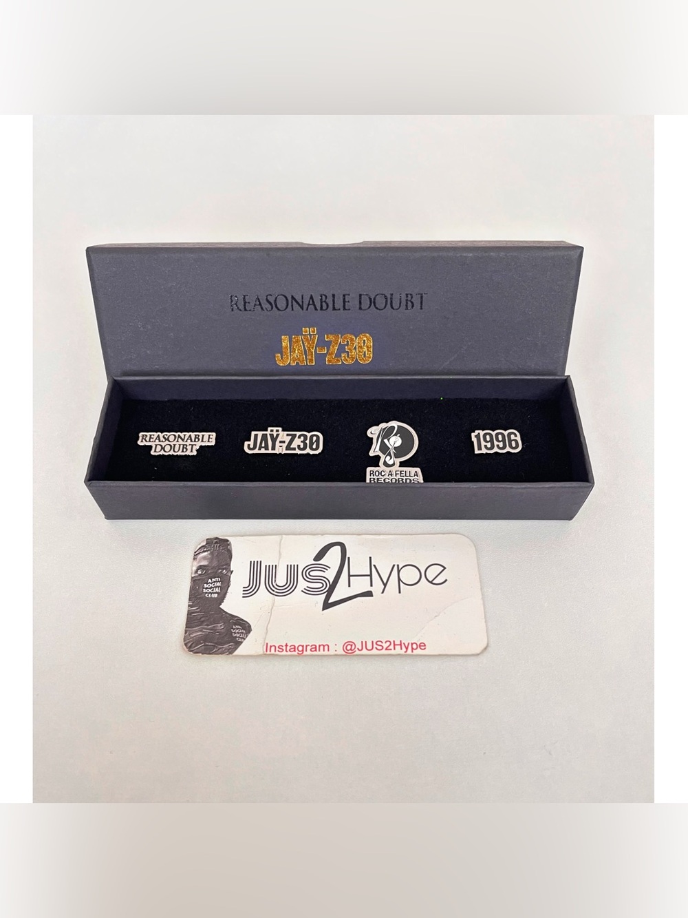 Reasonable Doubt Jay-Z Lapel Pin Set - Black & Silver